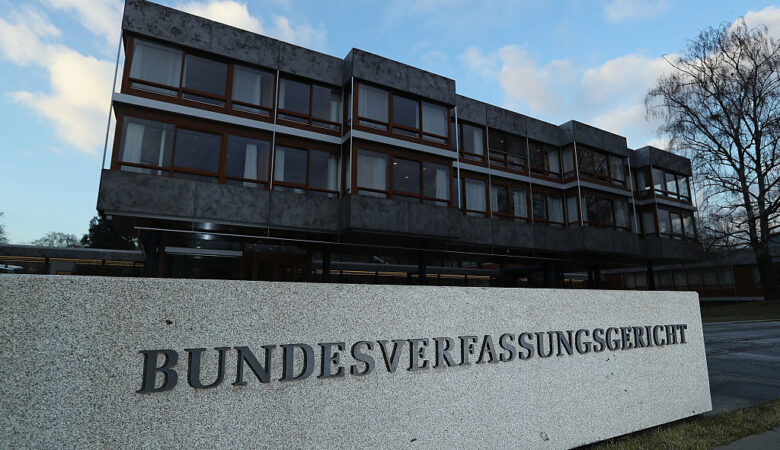 Germany – Federal Constitutional Court Fundamental rights – Criminal proceedings – Investigative measures – Telecommunications surveillance and online searches